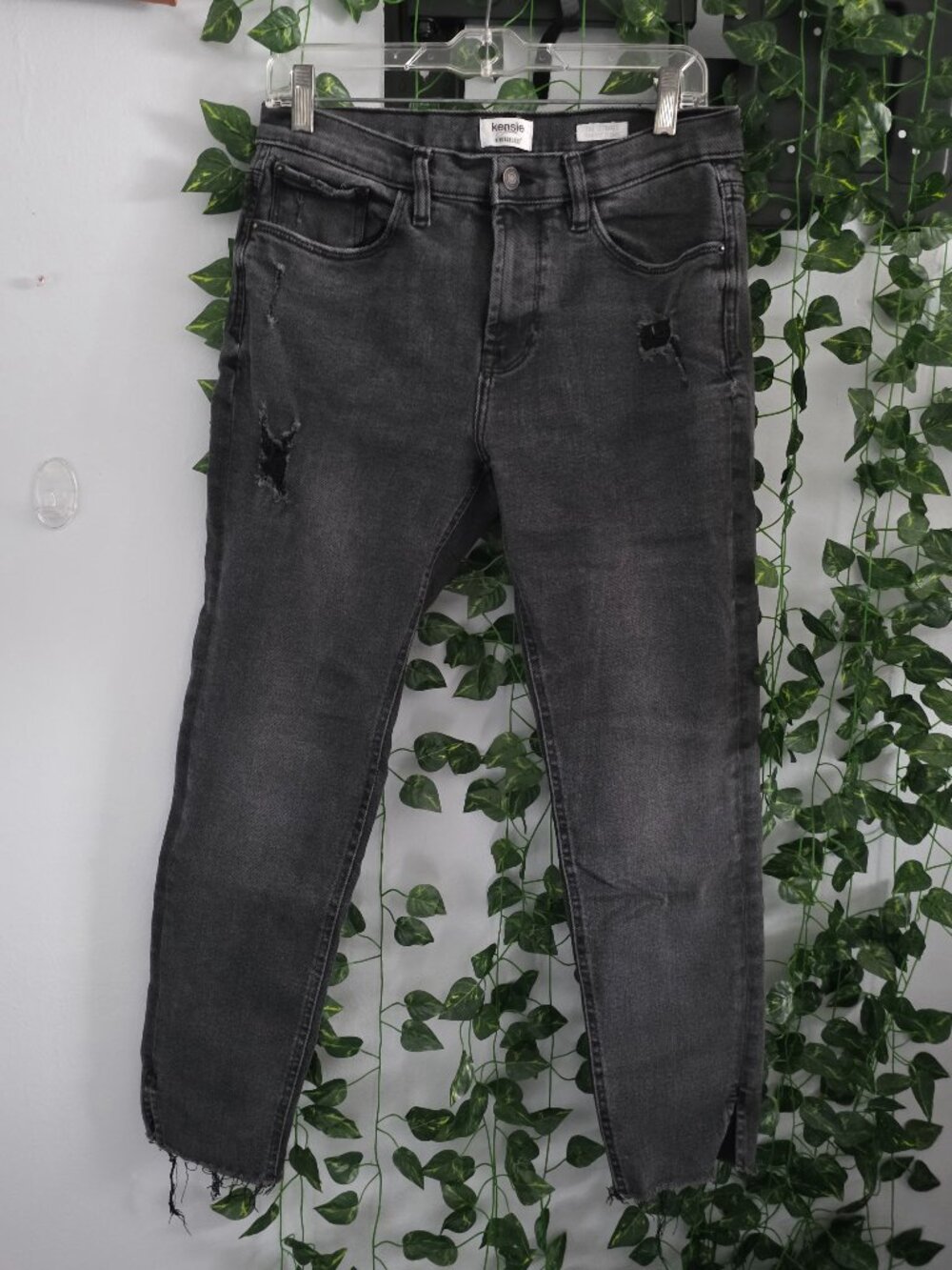 Kensie Black Distressed Jeans